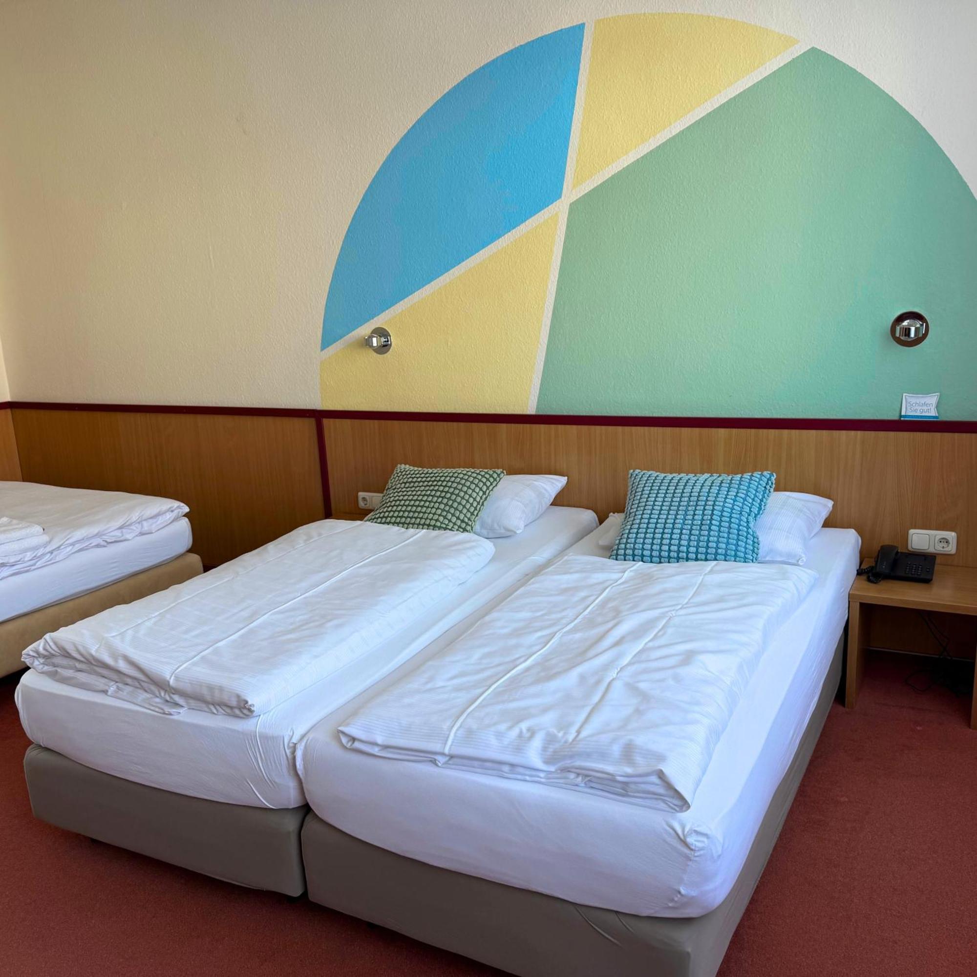 Colourful Hotel Μπίλεφελντ Δωμάτιο φωτογραφία